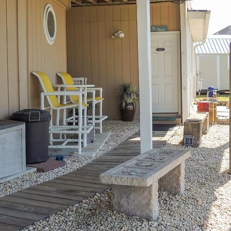 Sneads Ferry Vacation Rental Studio With Water Views Екстериор снимка