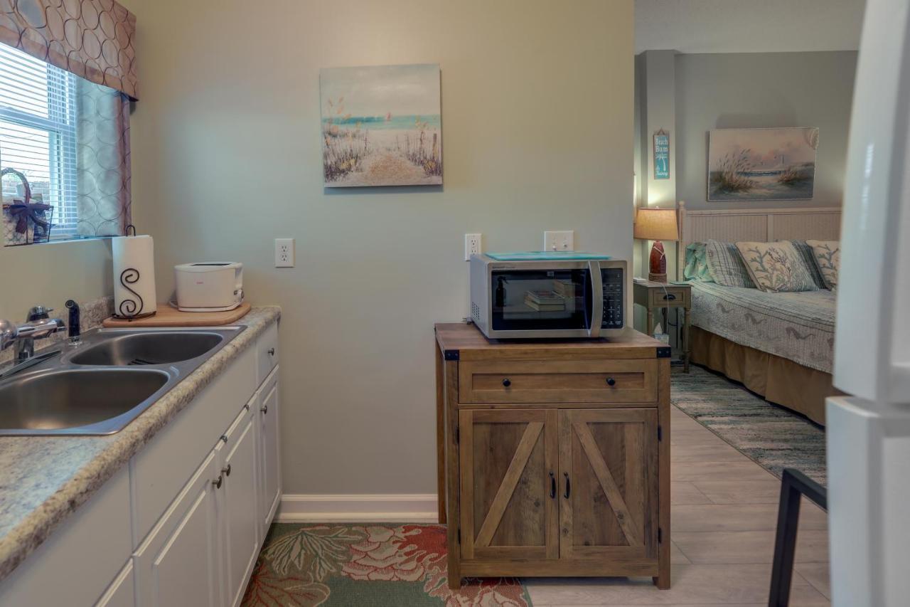 Sneads Ferry Vacation Rental Studio With Water Views Екстериор снимка