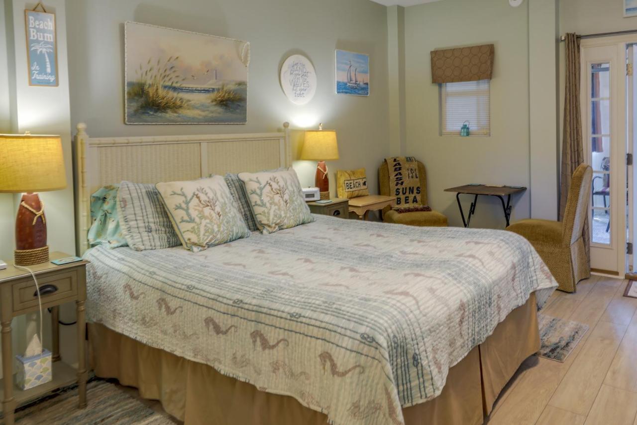 Sneads Ferry Vacation Rental Studio With Water Views Екстериор снимка