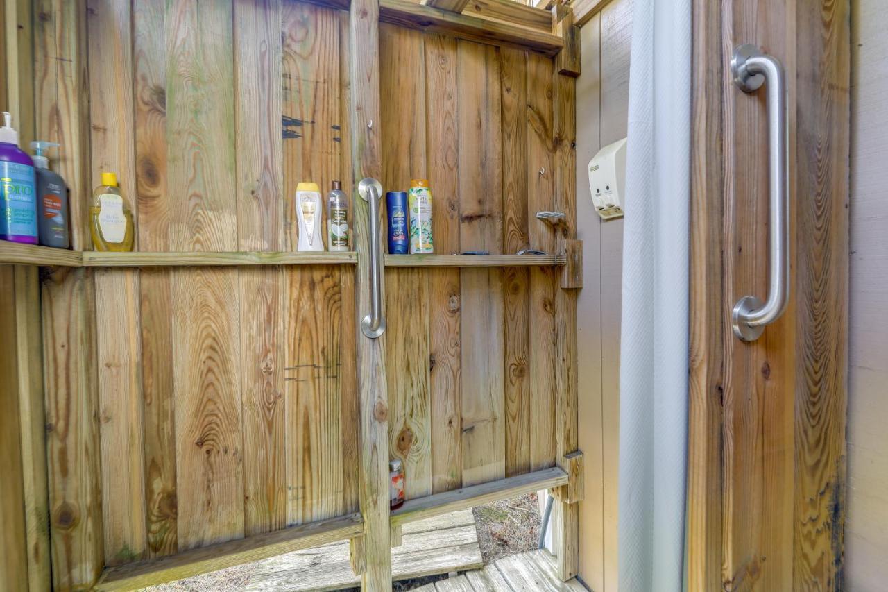 Sneads Ferry Vacation Rental Studio With Water Views Екстериор снимка