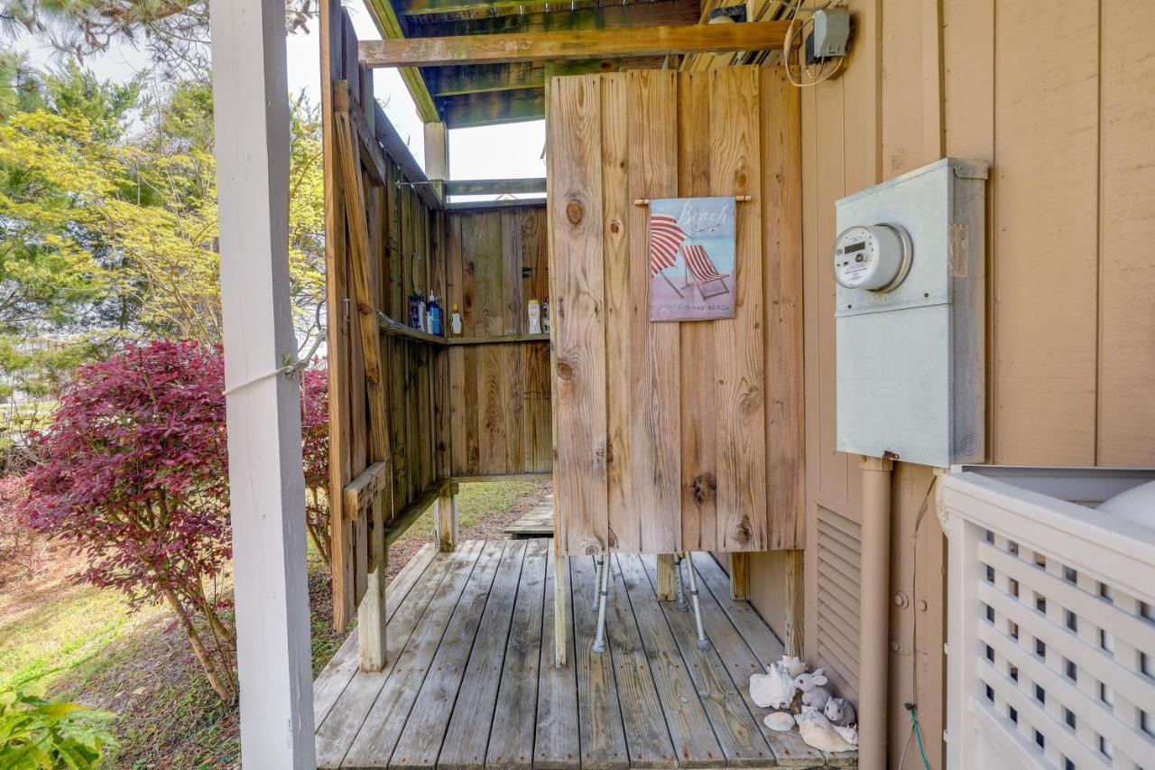 Sneads Ferry Vacation Rental Studio With Water Views Екстериор снимка