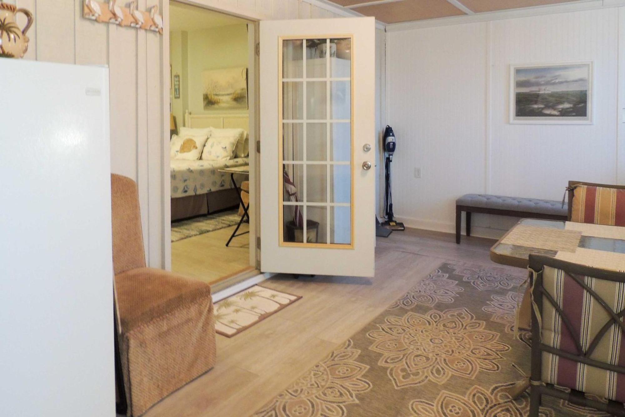 Sneads Ferry Vacation Rental Studio With Water Views Екстериор снимка